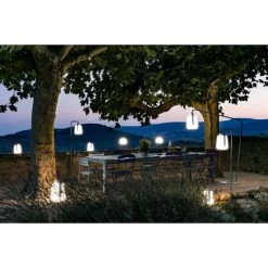 Lampe Nomade FERMOB Balad H 38 Cm - Carbone -Lafuma Magasin lampe balad 38 carbone ambiance terrasse 2 min